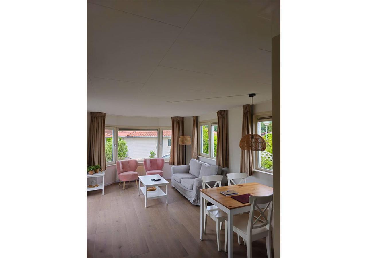 Chaletparc Krabbenkreek Zeeland - Chalet 110 Sint Annaland Exterior photo